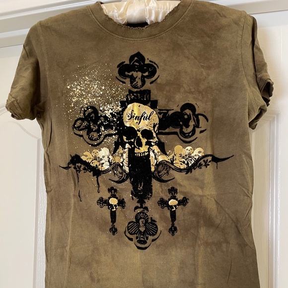 Sinful T-shirt - Picture 1 of 8